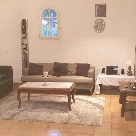 Villa 50 Rue De Guiton *