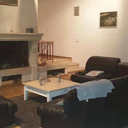 Villa 50 Rue De Guiton *